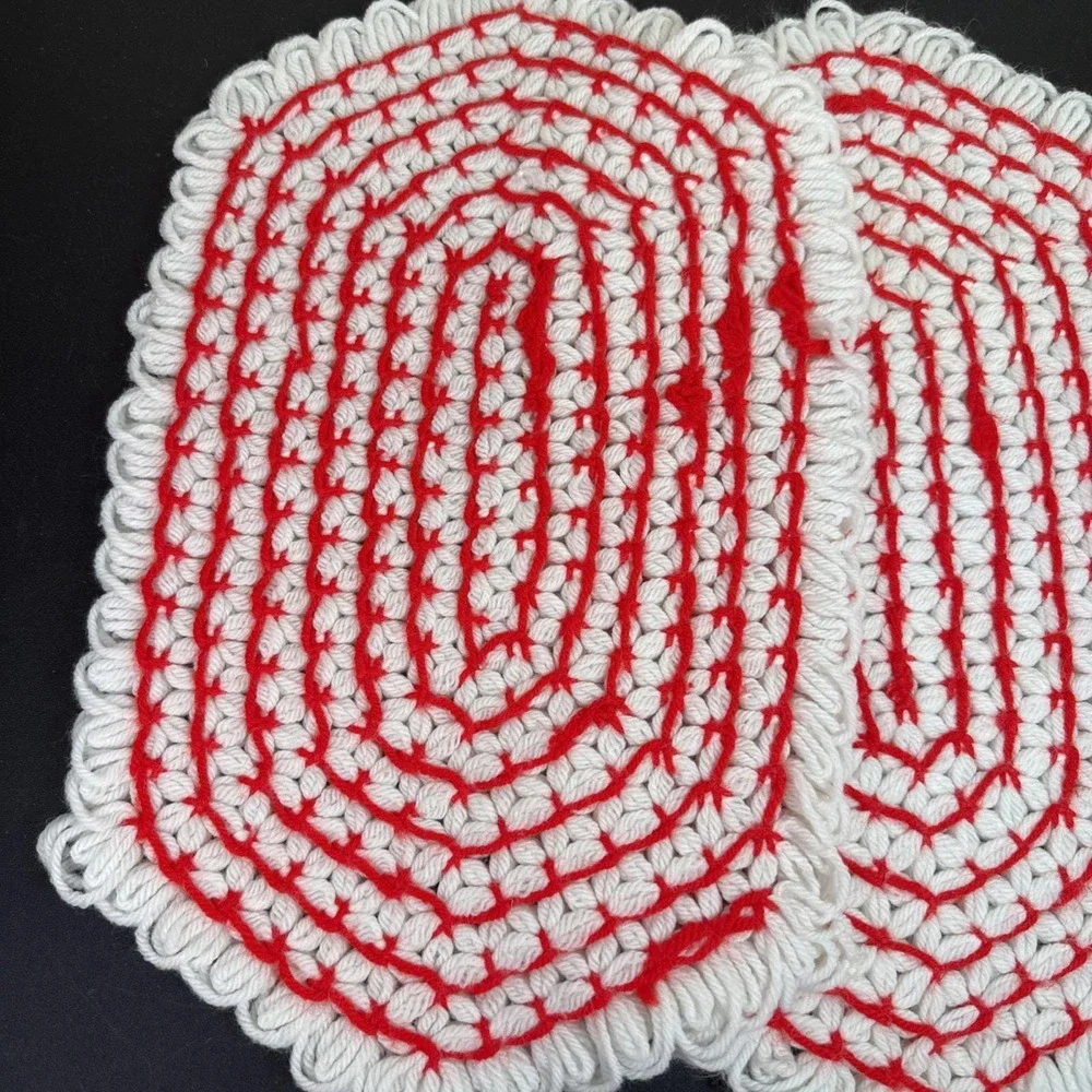 Vintage Hand-Crocheted‎ Placemats Set of 4 Red & White Oval 18